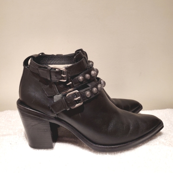Vince Camuto Laila Boots - Picture 2 of 9